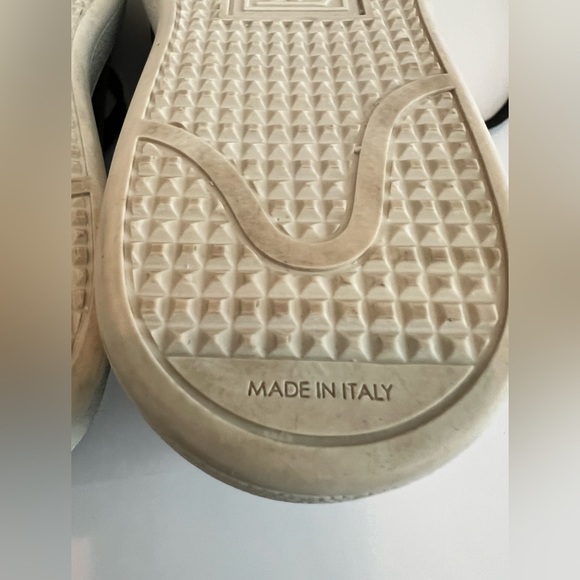 Louis Vuitton LV Monogram Frontrow Sneaker Brown - Picture 15 of 16